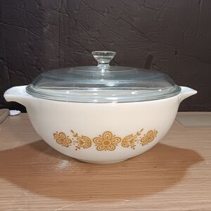 PYREX Butterfly Gold Cinderella Nesting Mixing Bowl 443, 2 1/2 QT w/ Lid Vintage